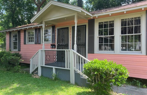 Mobile Casa | JD's Battle House Bungalow