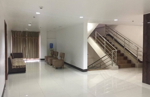 Puerto Princesa City Centre Hotel | Jeamco Royal Hotel - Palawan
