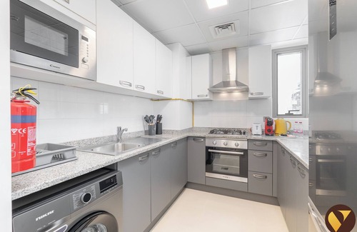Madinat Zayed Apartamento | Jeewar Brand New Relaxing Pool Kids Area