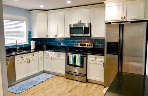 Port Canaveral Villa | Riendo Dolphin Villa 3 Sunrise Suite