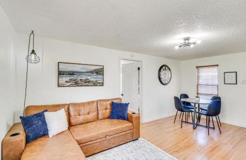 Jefferson City Casa | Jefferson City Bungalow Hot Tub and Patio!