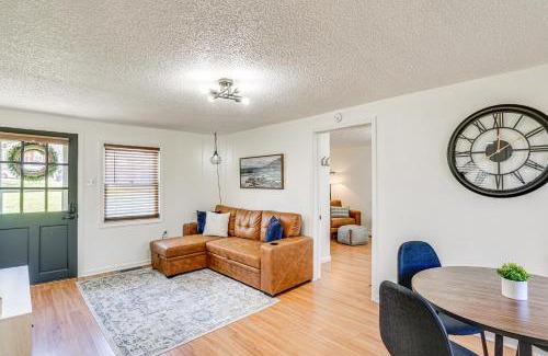 Jefferson City Casa | Jefferson City Bungalow Hot Tub and Patio!