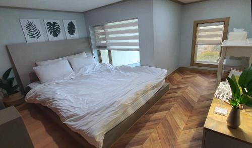 Hallim Casa | Jeju BasaFan Spa Pension