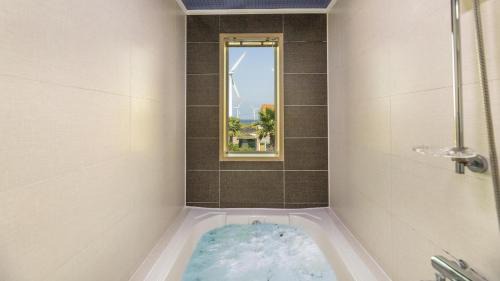 Hallim Casa | Jeju BasaFan Spa Pension