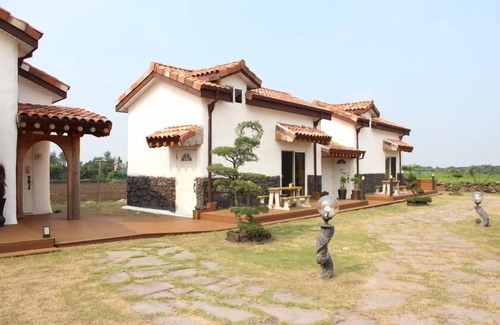 Pyeongdae-ri Condominio | Jeju Bijarim Midam Pension
