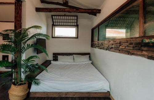 Gujwa Casa | Jeju Dokchae Pension Doldam House Batdam Branch