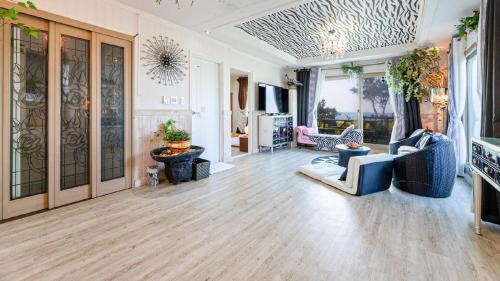 Hallim Casa | Jeju Kkothyanggi Badasori Pension