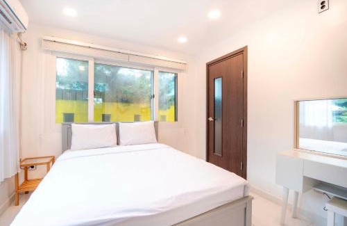 Hallim Casa | Jeju Love Stay Yellow