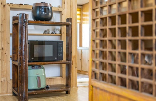 Aewol Casa | Jeju Motungedoljib Dogchaepension