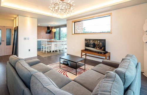 Hallim Casa | Jeju Owl House Pension