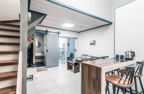 Hallim Casa | Jeju Romance Papa Pension