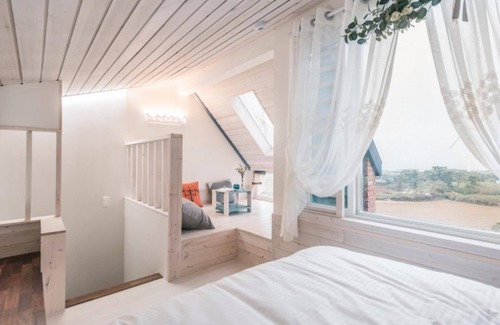 Hallim Casa | Jeju Romance Papa Pension