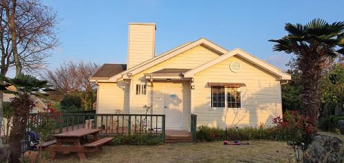 Nohyeong-dong Casa | Jeju Skyline Pension