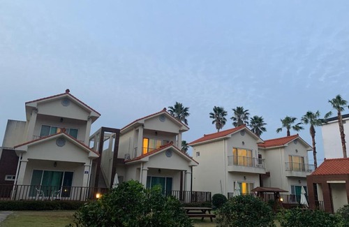 Namwon Casa | Jeju Soranghozen Pension