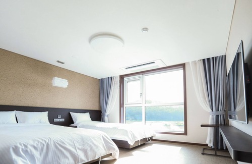 Seongsan Hotel | Jeju Stay in Seongsan Hotel