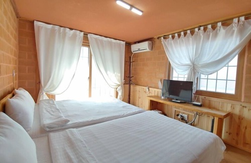 Aewol Casa | Jejuhanibaram