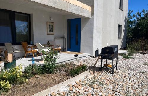 Jelenec Apartamento | Jelenec House