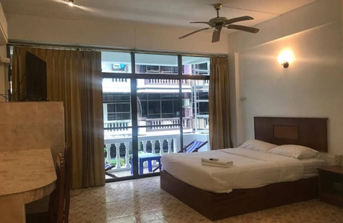 Jomtien Casa | Jellyfish Hostel
