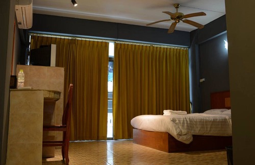 Jomtien Casa | Jellyfish Hostel