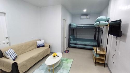 Davao Apartamento | Jen's Hilltop Short-Term Rentals