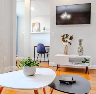 Federal Hill Apartamento | Jennifer's Providence Escape Private Apartment with Relaxing Deck