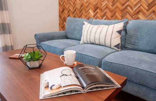 Federal Hill Apartamento | Jennifer's Walkable Private Apartment Getaway with Relaxing Deck