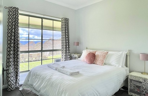 Good Forest Otro | Jenolan Luxury Farm Stay in Blue Mountains