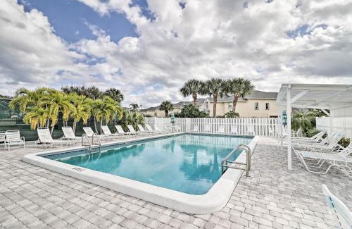 Jensen Beach Casa | Jensen Beach Home with Pool Access Less Than 1 Mi to Beach!