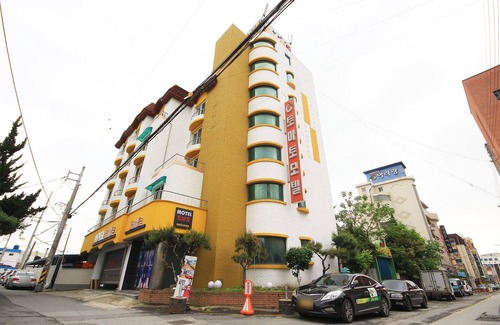 Jeonju Hotel | Jeonju Geumamdong Tomato