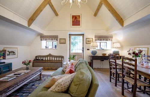 Sherborne Casa | Jerards Stables