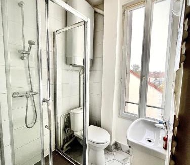 Sartrouville Apartamento | Jerickais - Cozy Studio - Sartrouville - 7 min RER