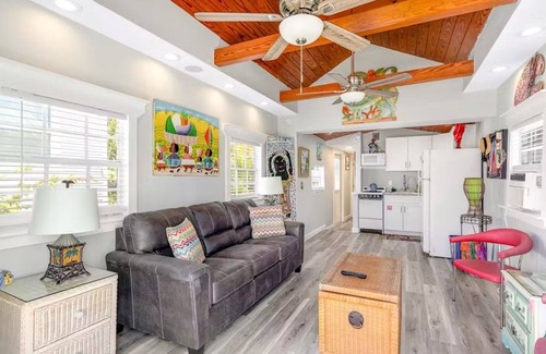Bahama Village Apartamento | Jerry's Escape - Truman @ Duval | Cozy Studio Perfect for Couples
