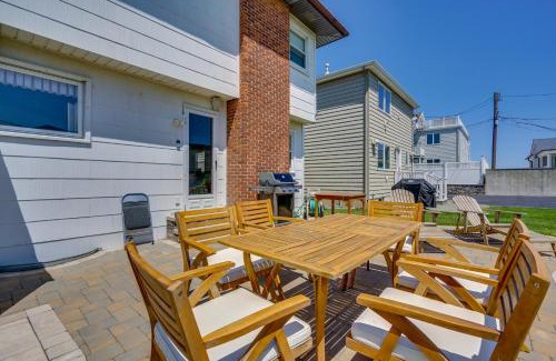 Wall Casa | Jersey Shore Getaway with Grill Walk to Beach!