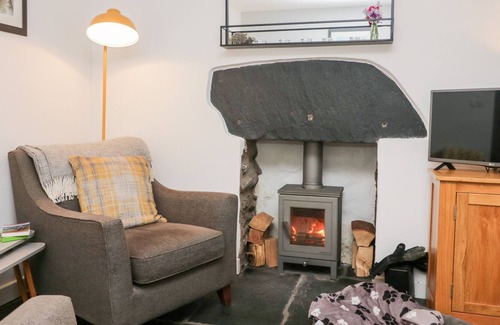 Staveley Cabaña | JESSIE'S COTTAGE, pet friendly, character holiday cottage in Staveley