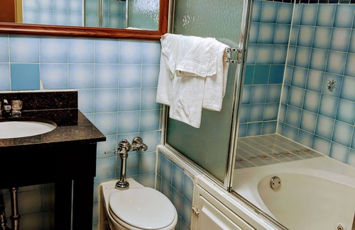 Queens Hotel | Jets Motor Inn