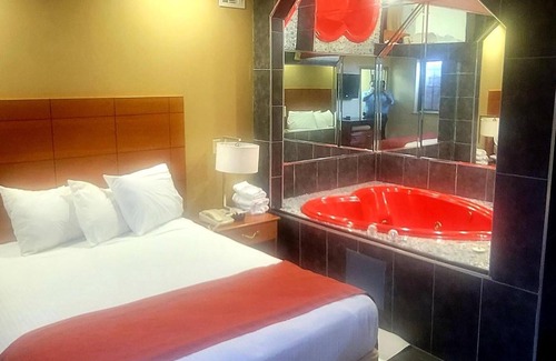 Queens Hotel | Jets Motor Inn