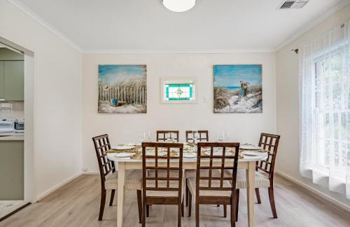 Brighton Casa | Jetty Road Retreat - Brighton - C21 SouthCoast Holidays
