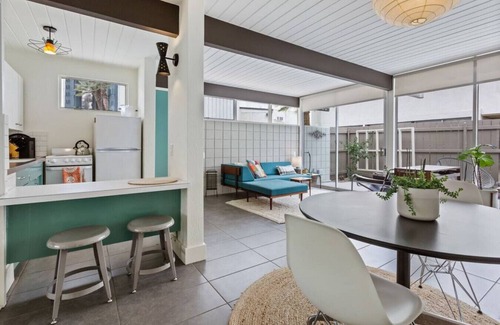 Twin Palms Condominio | Jewel Box Mid-Century Bungalow at Ocotillo Lodge