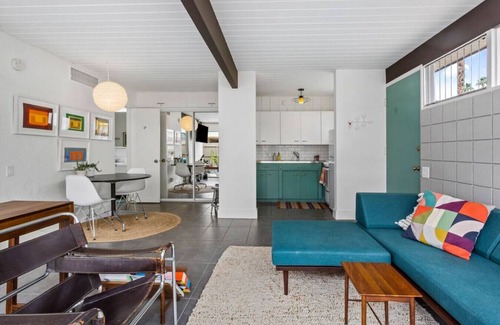 Twin Palms Condominio | Jewel Box Mid-Century Bungalow at Ocotillo Lodge