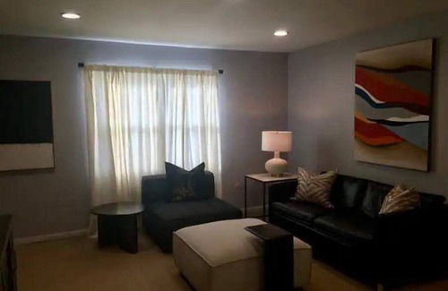 Near East Columbus Casa | Jewel in WoodPark 1632