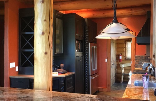 Escalante Cabina | La joya de Escalante LLC