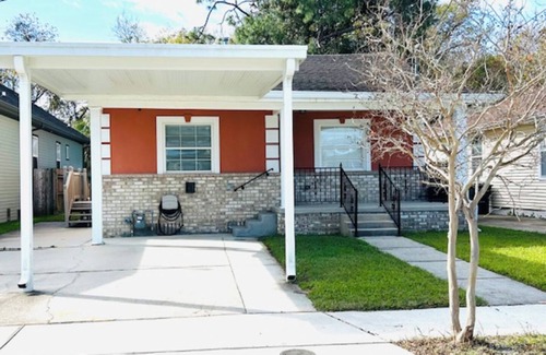 Dillard Casa | JEWEL OF GENTILLY-Cute Comfy 2bd 2bath sleeps 8, close to all the action
