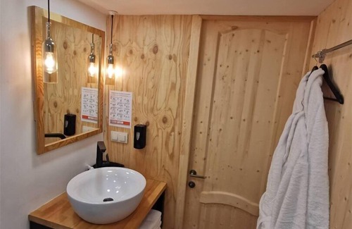 Tsilkani Cama Y Desayuno | Jewelberry Glamping