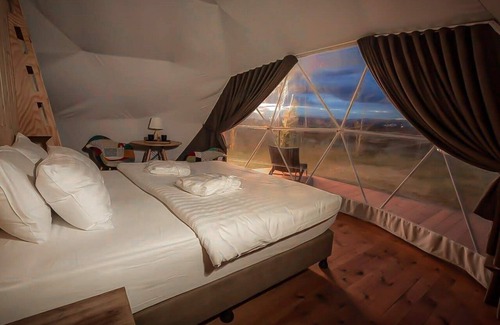 Tsilkani Cama Y Desayuno | Jewelberry Glamping