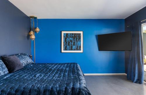 Palm Springs Casa | Jeweled Oasis - Modernism Week! Coachella!