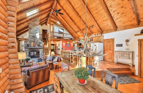 Jewett Casa | Jewett Creek Cabin Escape