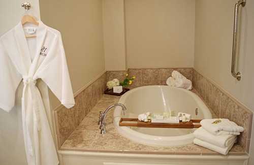 High Point Casa | JH Adams Inn, Trademark Collection by Wyndham