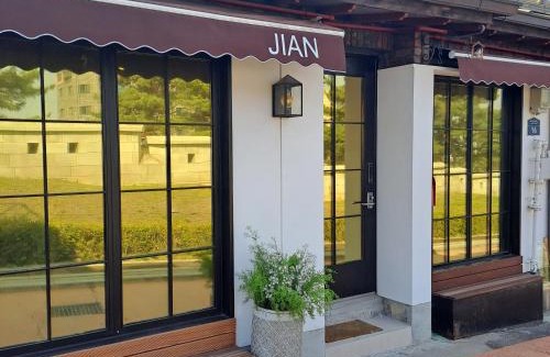 Gwanghui-dong Casa | Jian Hanok