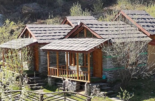 Jibhi Cabaña | Jibhi Village