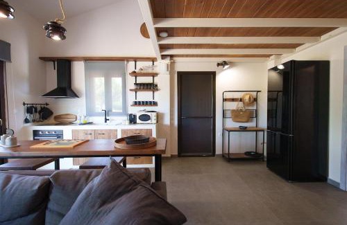 Dhikella Casa | Jimmy Jo